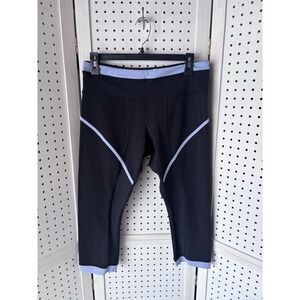Lululemon Women's 10 Run Inspire Capri Yoga Leggings Black / Lilac Pull On